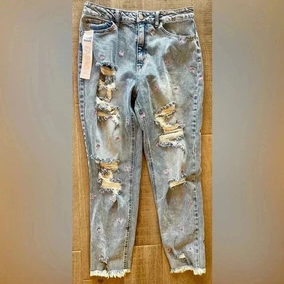 Tinseltown Butterfly Ripped Jeans NWT - Picture 3 of 8